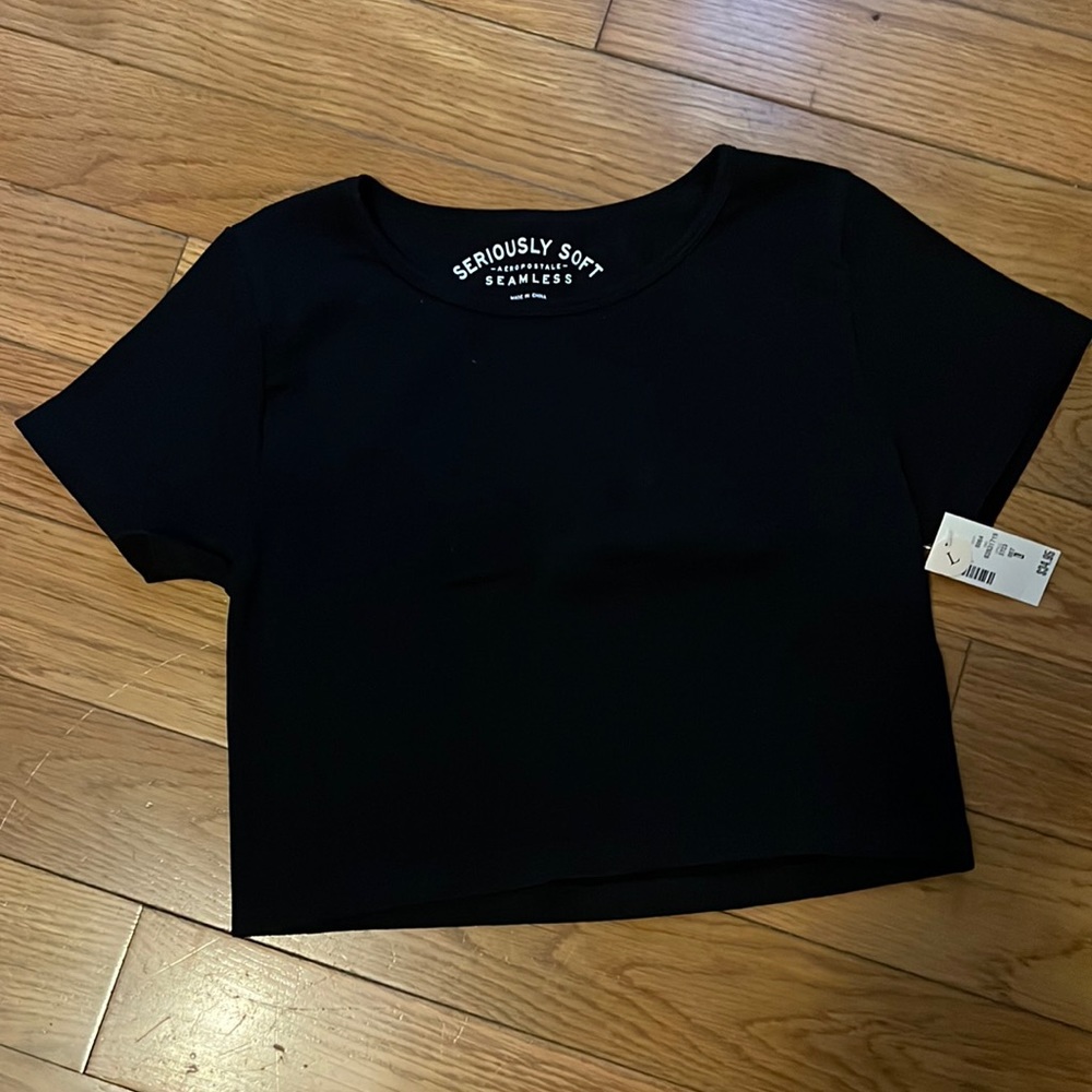 Aeropostale Seriously Soft Seamless Ribbed Cropped Tee